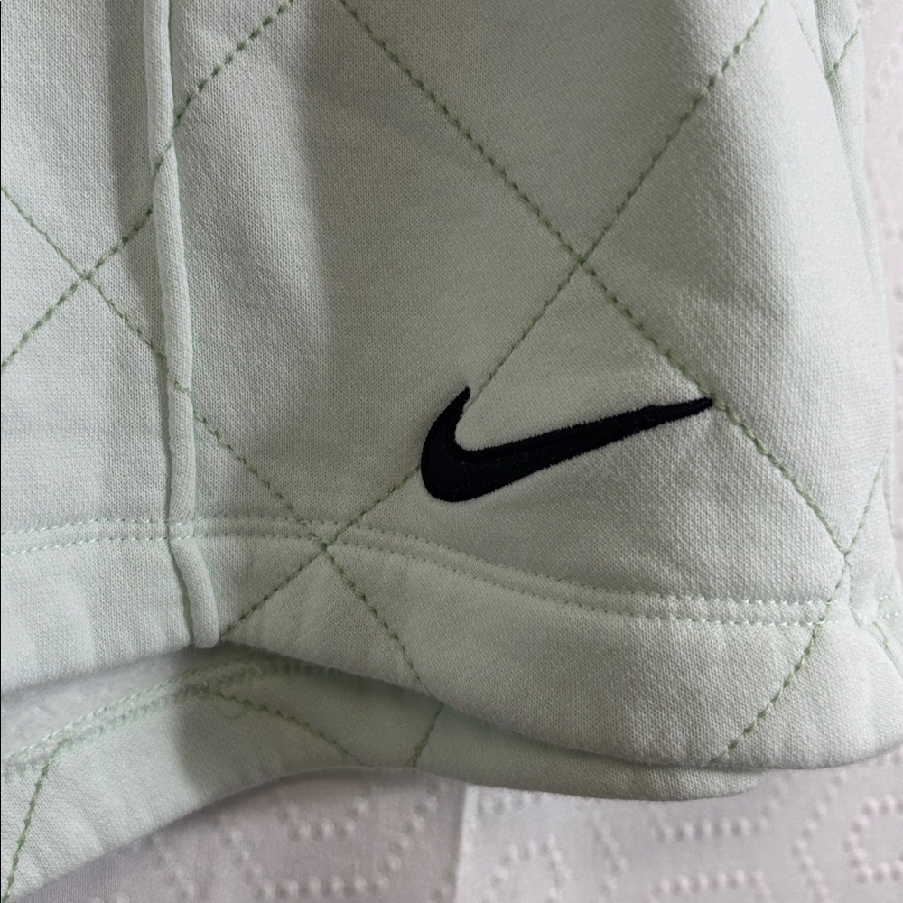 Nike Sportswear Quilted Fleece Shorts - Picture 6 of 10
